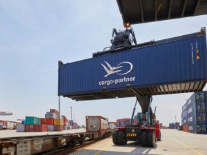 Cargo-partner rozszerza swoje usługi transportu intermodalnego między Europą a Azją
