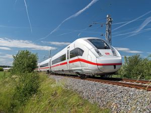 Punktualność w dalekobieżnym transporcie kolejowym DB nieznacznie spada