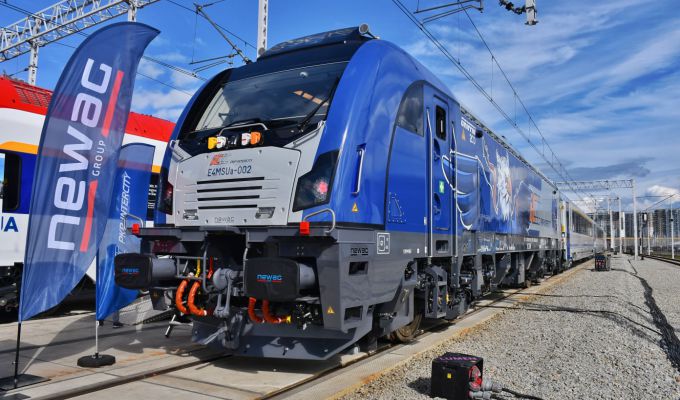 Kolejne lokomotywy o prędkości 200 km/h zasilą park taborowy PKP Intercity