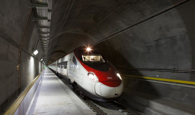 Tunel bazowy Świętego Gottharda po rozbudowie: boom w transporcie kolejowym i przyspieszenie rozwoju